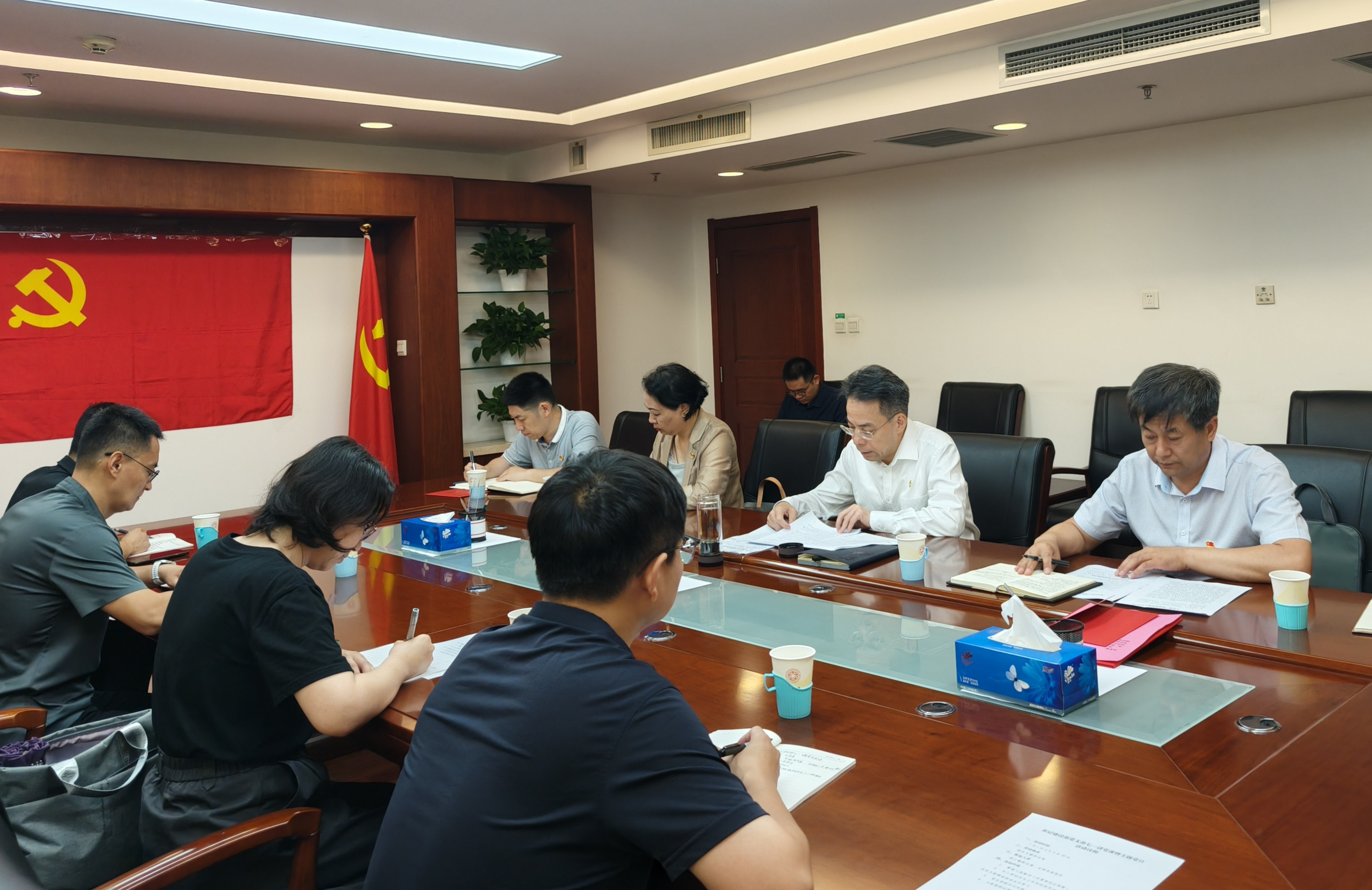 連小敏參加所在黨支部“七一”主題黨日活動